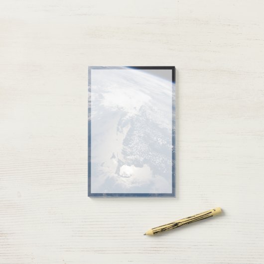 マサチューセッツの海岸線のSunglint。 ポストイット (デスク上)