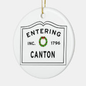 マサチューセッツ州のタウンカントンに行く セラミックオーナメント (左)
