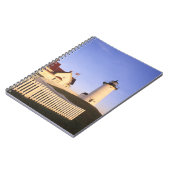 マサチューセッツ州ウッズホールのノブスカ・ライト・ハウス ノートブック (左側)