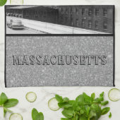 マサチューセッツ州ペペペレルにある歴史的な紙ミル キッチンタオル (折り畳み)