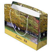 マサチューセッツ州ボストン秋の葉 ラージペーパーバッグ (裏面アングル)