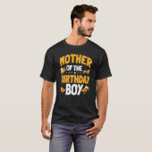 マザーオブザ誕生日ボーイ建築労働者Bda Tシャツ (正面フル)