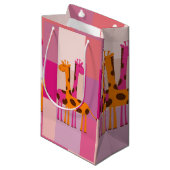 マザーズデイ抱き枕キリン スモールペーパーバッグ (正面アングル)