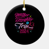 マザードータートリップ2024週末休暇ママ セラミックオーナメント (裏面)