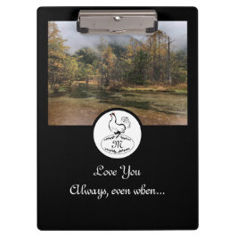 マザーヘンネスティングwモノグラム卵写真 クリップボード