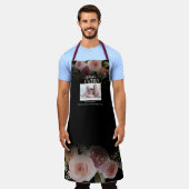 マザ最高のー・エエレガントバー・ブラック・赤面フローラ写真 エプロン (着用した状態)