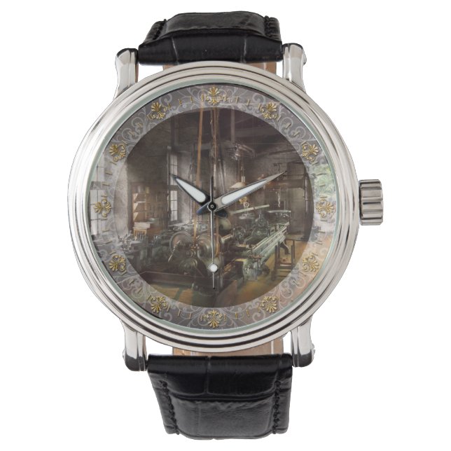 マシニスト – 旋盤 – 長い旋盤 腕時計 (正面)