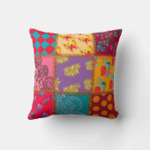 マシャとクマ3頭 クッション (裏面)