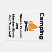 マシュマおもしろいロと友達とのキャンプことわざ フリースブランケット (正面(横))