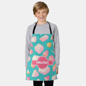 マシュマロのレインボーカラフルパタパーソナライズされたーン エプロン (着用した状態)