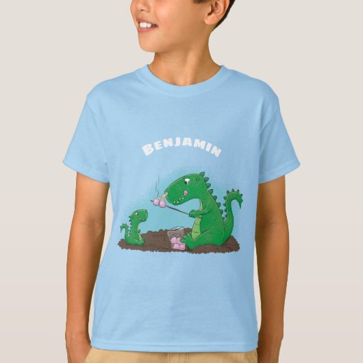 マシュマロ漫画をローストかわいいドラゴン Tシャツ (正面)