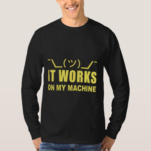 マシン上で動作するプログラマ Tシャツ (正面)