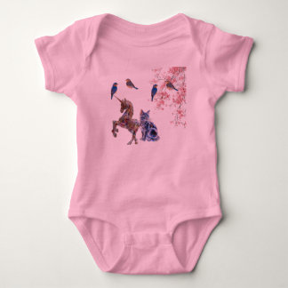 マジカルユニコーンキャットと咲き誇る鳥たち - 女の子用ベビーTシャツ ベビーボディスーツ