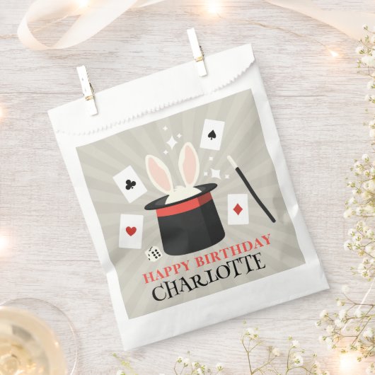 マジックショーマジシャンキッズ誕生日カスタム名 フェイバーバッグ (クリップ留めされた状態)