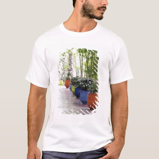 マジョレル庭園、現在は公共の Tシャツ (正面)