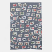 マジョングタイルデザインオン濃い灰色 キッチンタオル (縦)