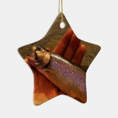 マスを手に セラミックオーナメント (右)