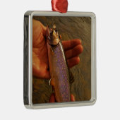 マスを手に メタルオーナメント (右)