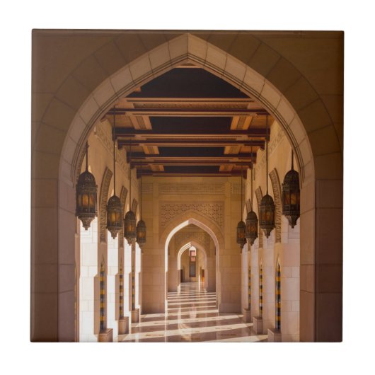 マスカット（オマーン）のスルタン・カブース大モスク タイル (正面)