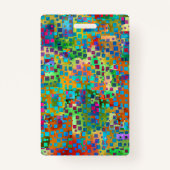 マスカラフルクの後ろで微笑む抽象芸術グラフィック バッジ (裏面)