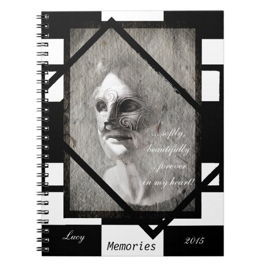 マスクアートワーク内の女性(ノートブック) ノートブック (正面)