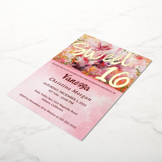 マスク付きボールスイート16招待状フォイル招待状 箔招待状 (回転した状態)