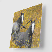 マスタードおよび馬 スクエア壁時計 (傾斜)