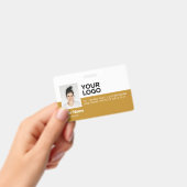 マスタードイエローの社員 現代の写真付きIDセキュリティ バッジ (手持ち)