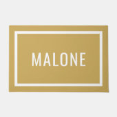 マスタードイエローパーソナライズされたファミリー名 ドアマット (正面)