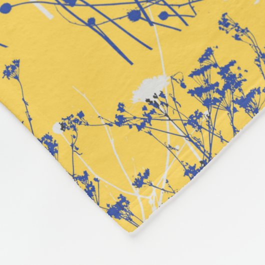 マスタードエレガントイエローにワイルドフラワー フリースブランケット (角)