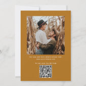 マスタードブラウンの秋の結婚式。暖かなオータムフォト + QR 招待状 (裏面)