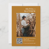 マスタードブラウンの結婚式 | シンプルな秋のフォト + QR 招待状 (裏面)