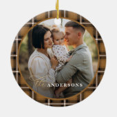 マスタード伝統的タータンチェックパーソナライズされたクリスマス セラミックオーナメント (裏面)