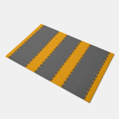マスタード黄色の垂直ストライプ、グレーでステッチ ドアマット (アングル)