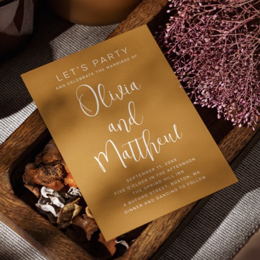 マスタード黄色タイポグラフィ結婚スクリプト+ QR 招待状