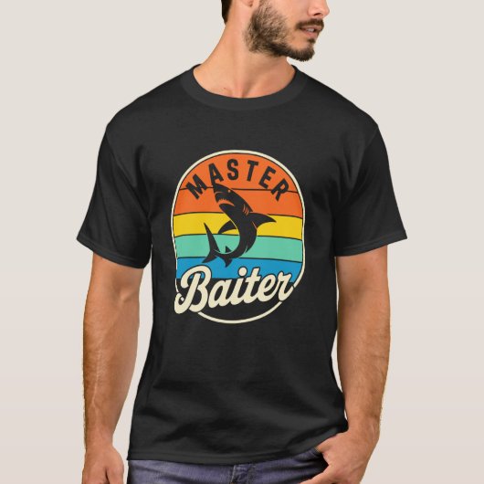 マスターベイター フィッシング - レトロ おもしろ 釣り サメ Tシャツ (正面)