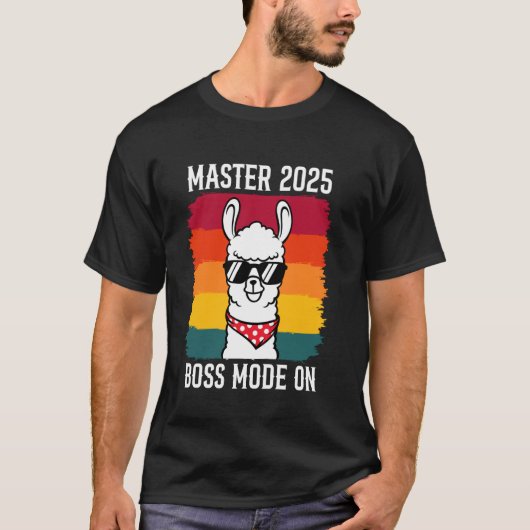 マスター 2025 ボスモード オン 面白い修士号 ラム Tシャツ (正面)