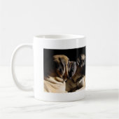 マスティフの組のマグ コーヒーマグカップ (左)