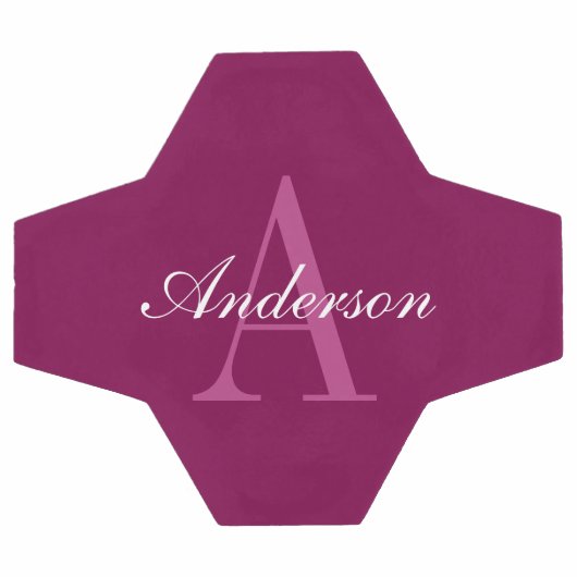 マゼンエレガントタレッド、ピンク&ホワイトの名前とモノグラム サッカーボール (フラット)