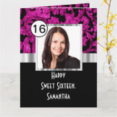 マゼンタおよびブラックのダマスクsweet sixteen カード (黄色い花)