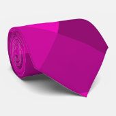 マゼンタのピラミッド ネクタイ (ロール)