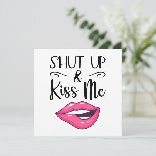 マゼンタの漫画の唇を閉じてキスする (スタンド正面)