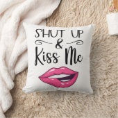 マゼンタの漫画の唇シャットダウン&キス私の白 クッション (ブランケット)