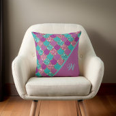 マゼンタピンクとティール(緑がかった色)マーメイドはかりで測とイニシャル クッション