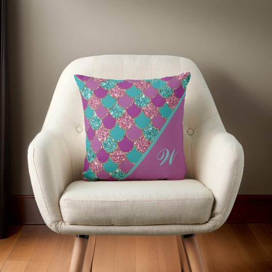 マゼンタピンクとティール（緑がかった色）マーメイドはかりで測とイニシャル クッション