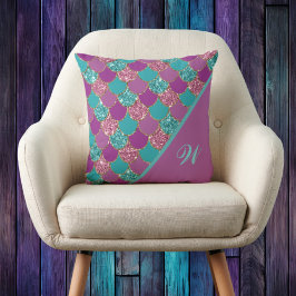 マゼンタピンクとティール（緑がかった色）マーメイドはかりで測とイニシャル クッション