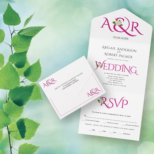 マゼンタピンクイニシャルとアンパサンド、バラ結婚ズ オールインワン招待状