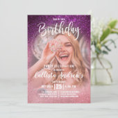マゼンタピンクトリプルグリッターグラデーションフォト誕生日 招待状 (スタンド正面)