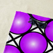 マゼンタピンクドット白黒格子パターン ビーチタオル (インサイチュ)