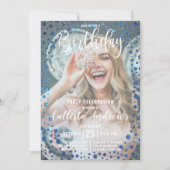 マゼンタブルーグリッター紙吹雪フォト誕生日 招待状 (正面)